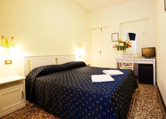 Lyric Hotel Levanto